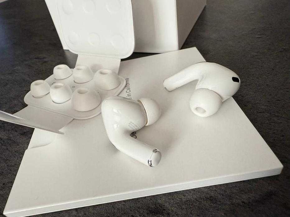 Apple AirPods Pro 2