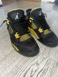 Nike Air jordan 4 yellow thunder