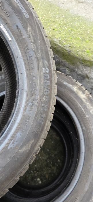 Гуми 4бр 205/60/16 - 1бр  - 69лв