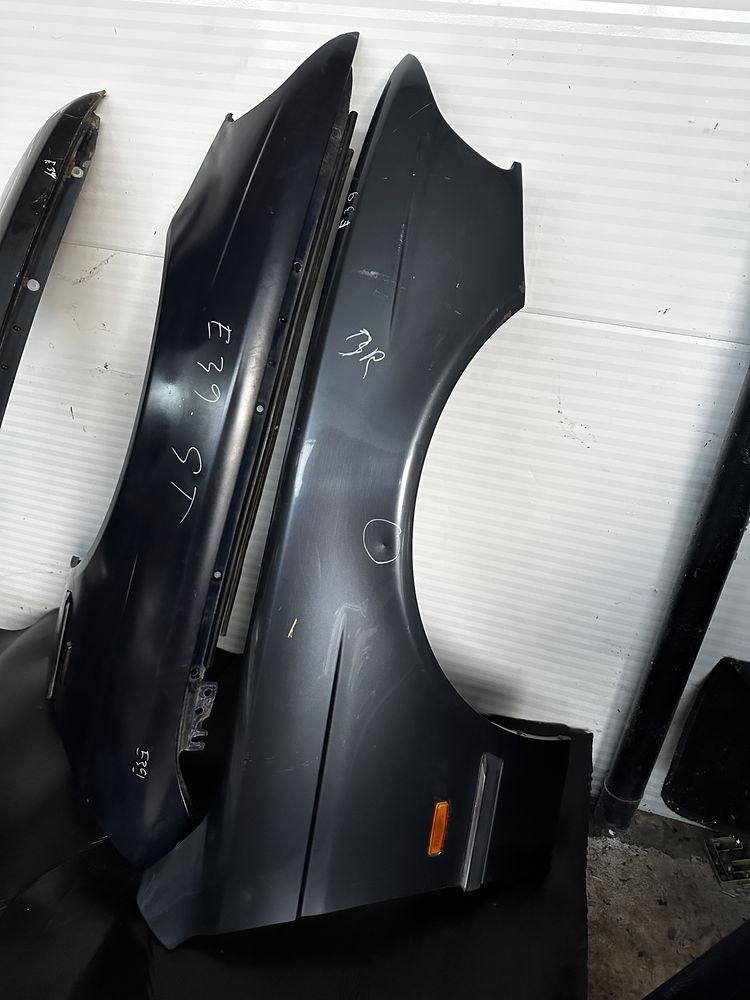 Aripi fata stanga dreapta BMW E39 1995 2004 albastru inchis