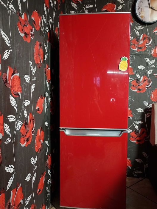 Продавам хладилник