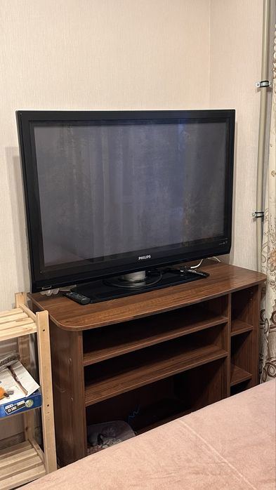 Отдам телевизор Philips