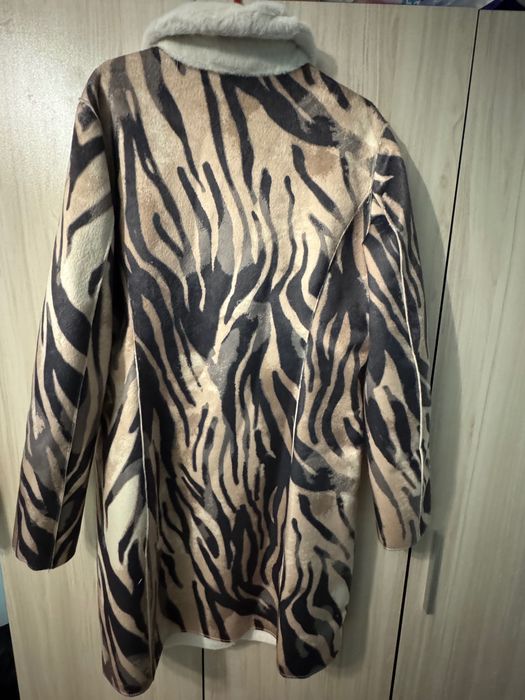 Guess- дамско палто, ново!