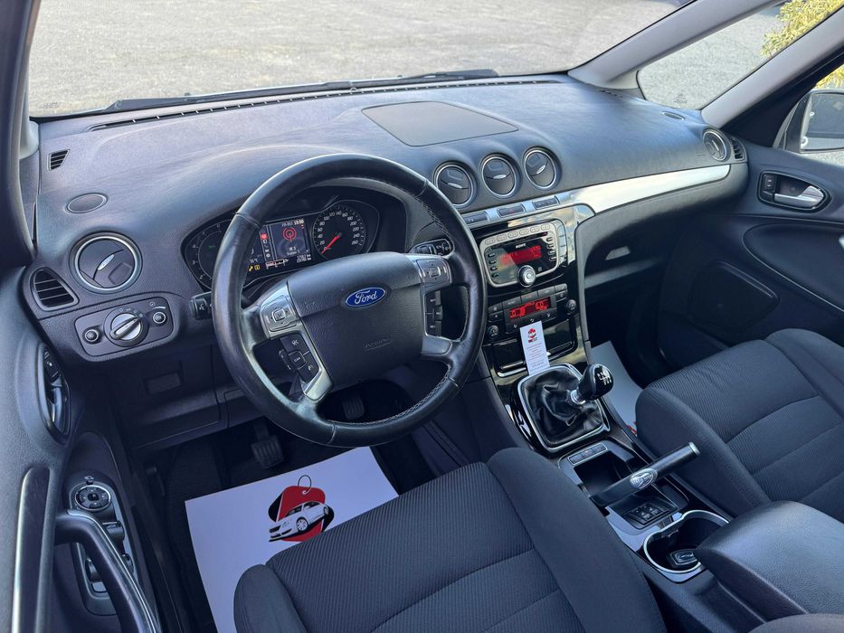 Ford Galaxy 7 locuri Rate/Cash