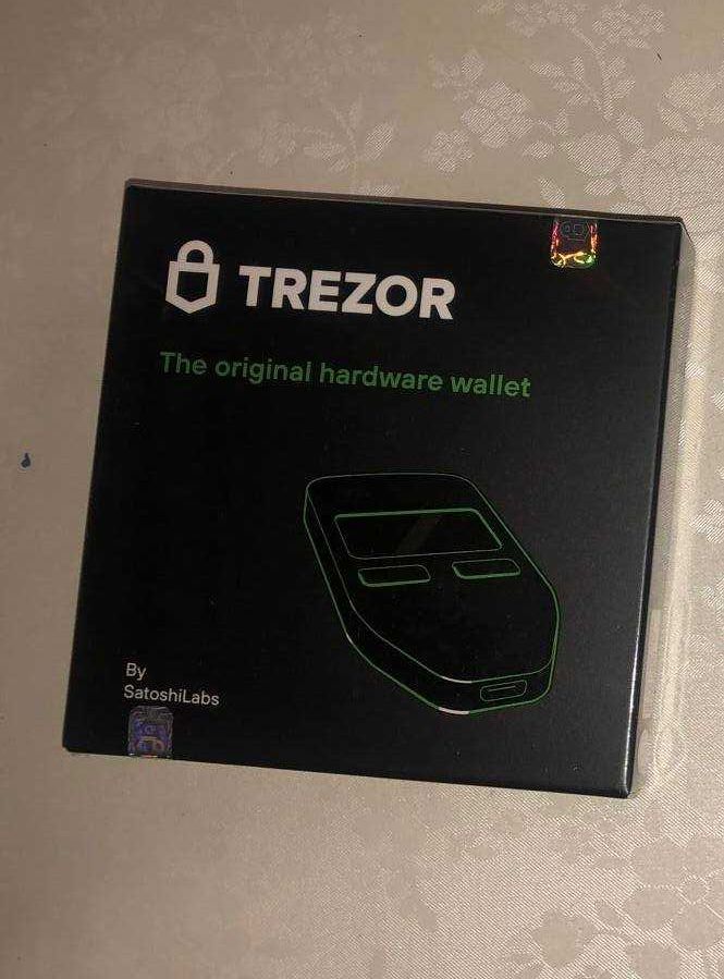 Криптокошелек Trezor Model One