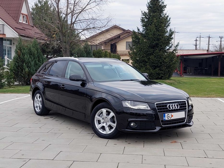 Audi A4 B8 Avant 2.0Tdi 143cp Automat *2012* Navigatie/Xenon/Led