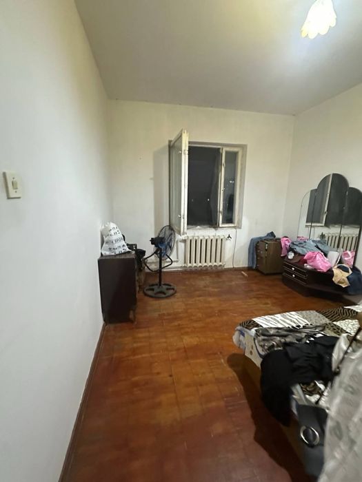 Продается 4х ком квартира. Куйлюк 5 массив 99м2. Без ремонта