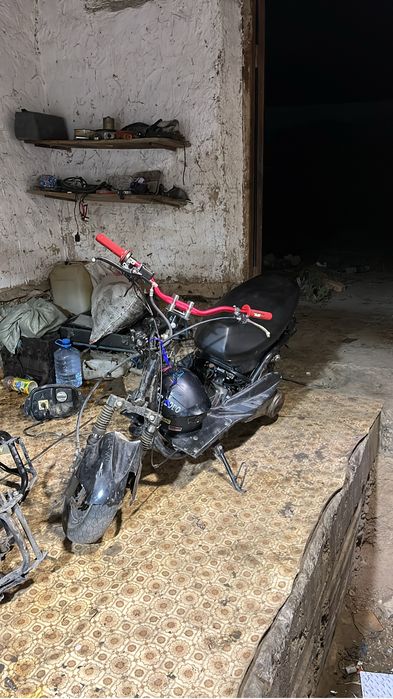 Мопед кз50 скелет 150куб сост жақсы жүріп тұр пластик пен док жоқ