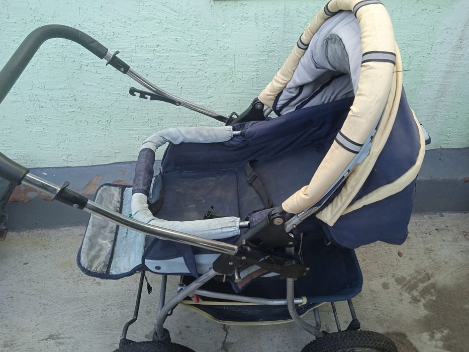 Детская коляска .