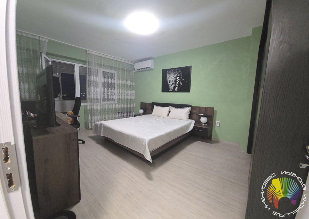 Дава се под наем Тристаен апартамент в Бургас, Славейков - 65 кв.м за 612 € - Снимка #13