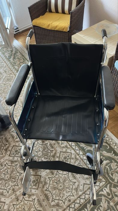 Scaun cu rotile adulti