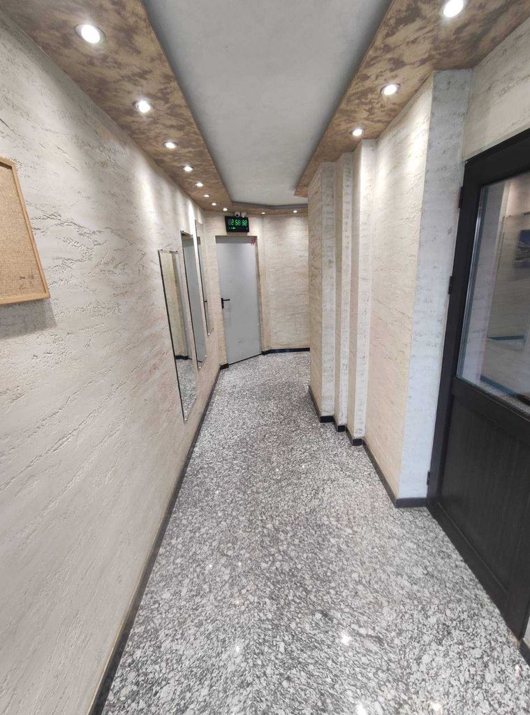 Дава се под наем Тристаен апартамент в София, Надежда 2 - 114 кв.м за 750 € - Снимка #10