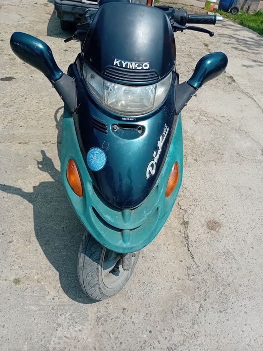 Vând scuter kimco 150cc