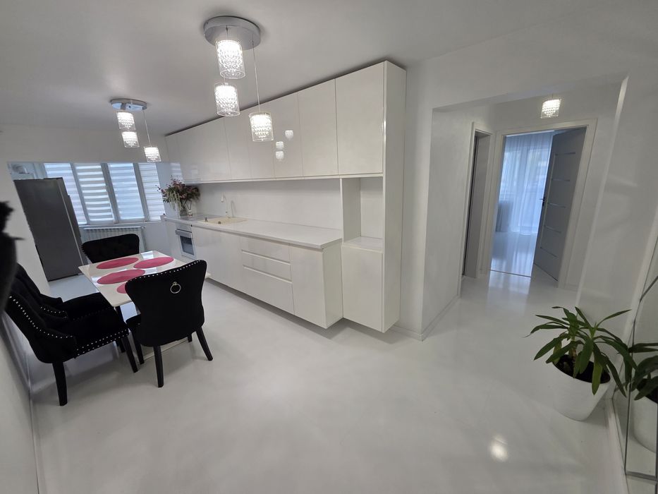 De vanzare- apartament 4 camere, mobilat si utilat, centru, 87mp