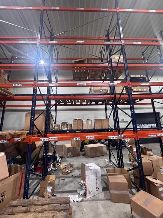 Rafturi metalice industriale