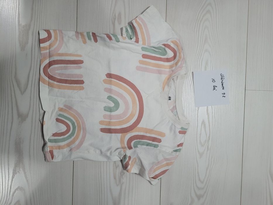 Vand haine mărimea 86,preț pe bucata
Nu asigur transport