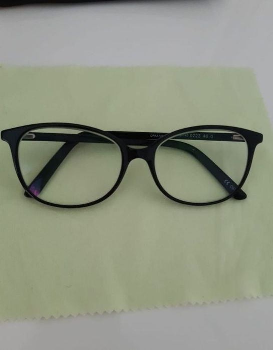 Ochelari de vedere noi pentru distanta dioptrii +3.25.
