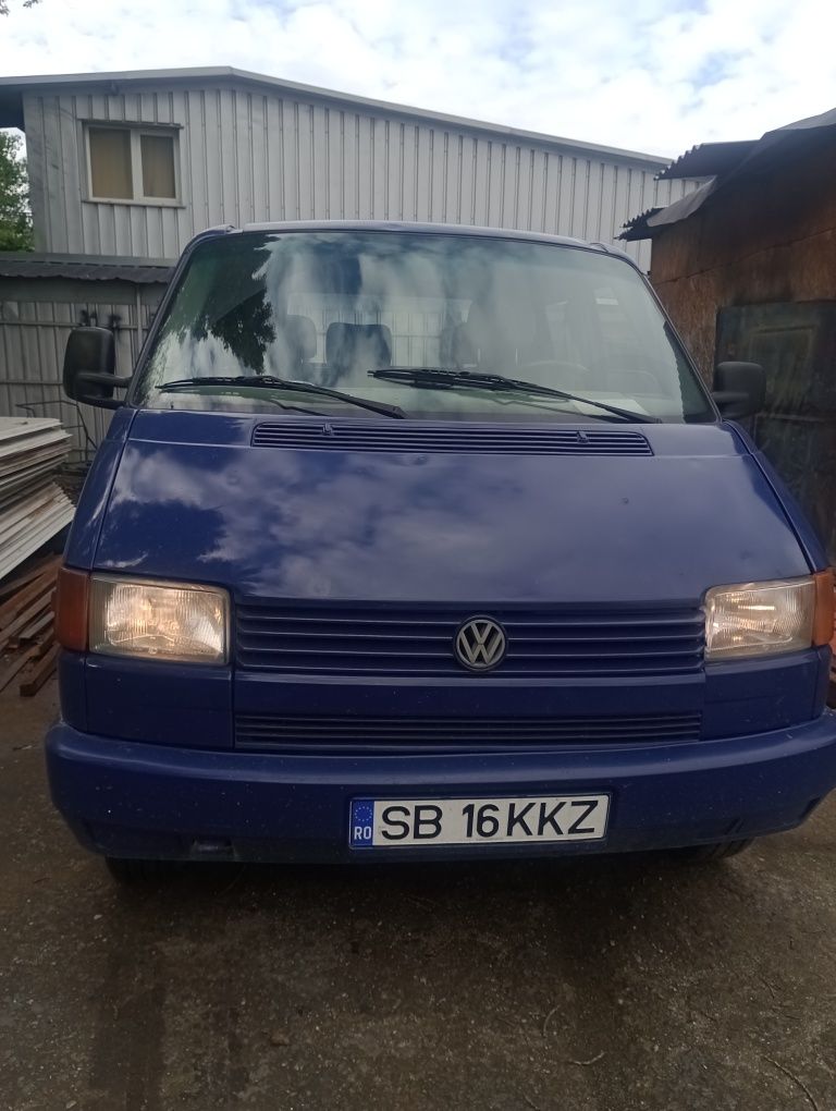 Wv  Transporter  6 locuri