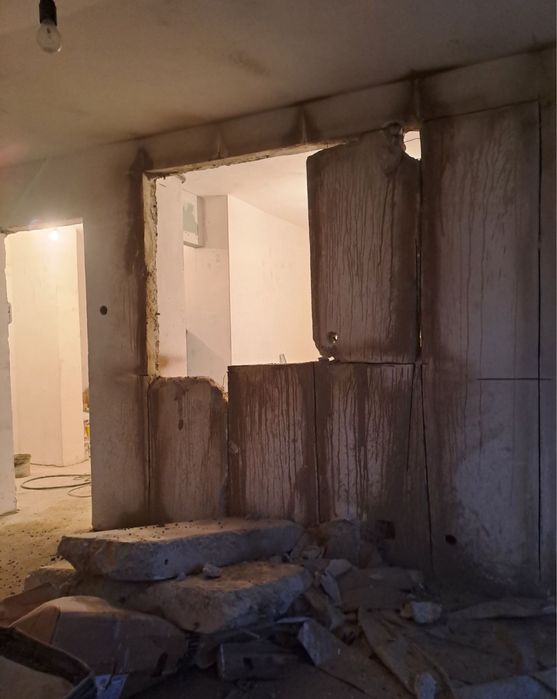 Decopertat gresie/faianta  Taiere beton  Demolari Transport moloz
