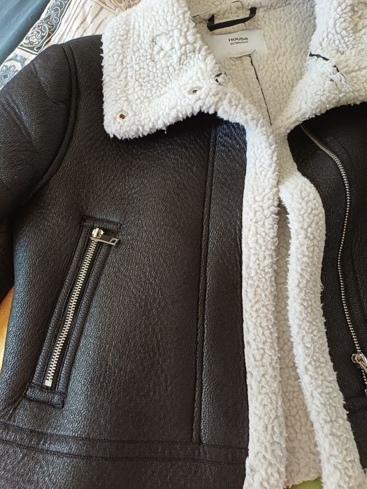 Сиво кожухче с каракул и ново яке бежаво Бершка