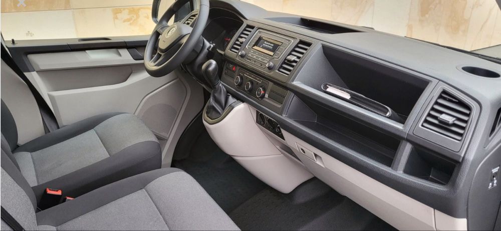 VW Transporter T6 Automatic