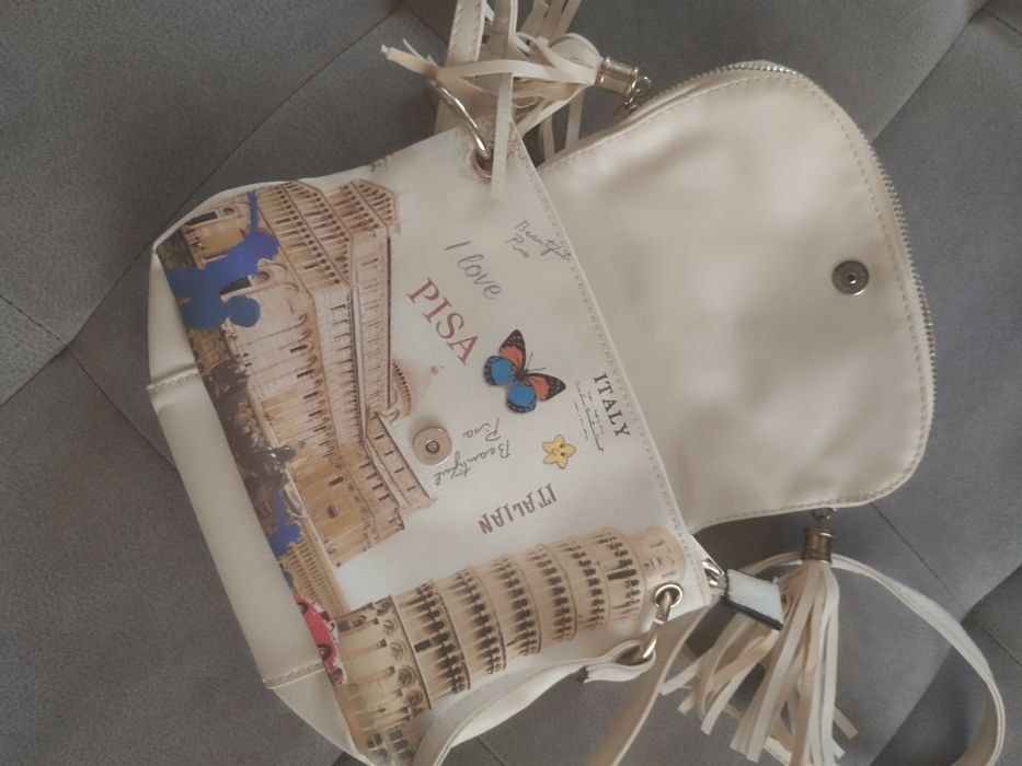 Интересна дамска чантичка