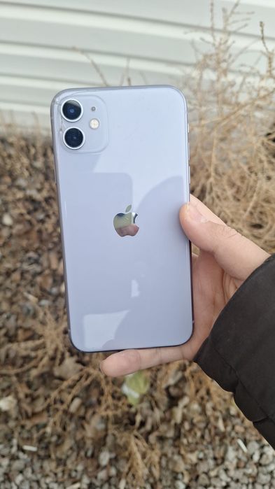 Продам айфон 11.