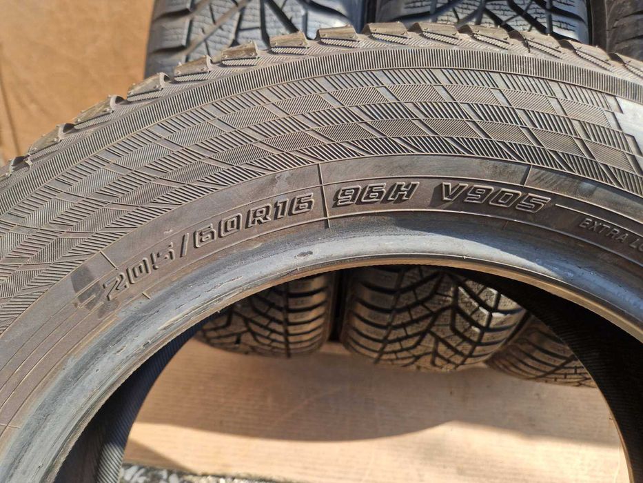 4 Yokohama R16 205/60
Зимни гуми 
DOT3519