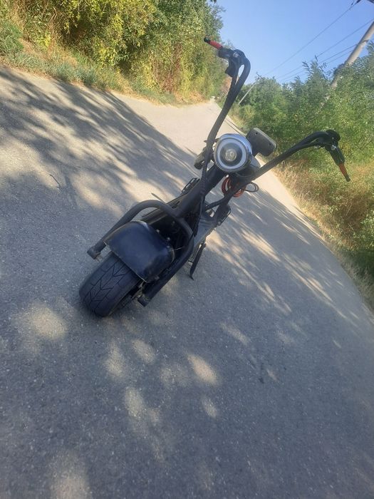 Vând scuter electric Harley