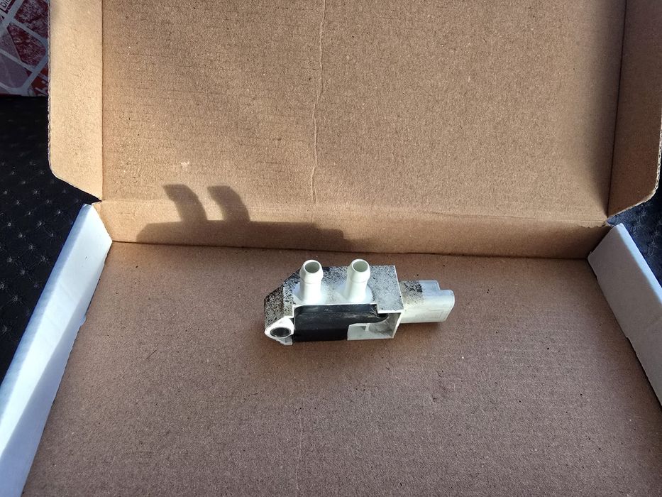 Senzor presiune diferential filtru de particole cod piesa 227701177R