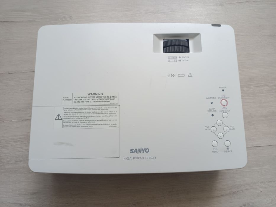 Продам проэктор Sanyo