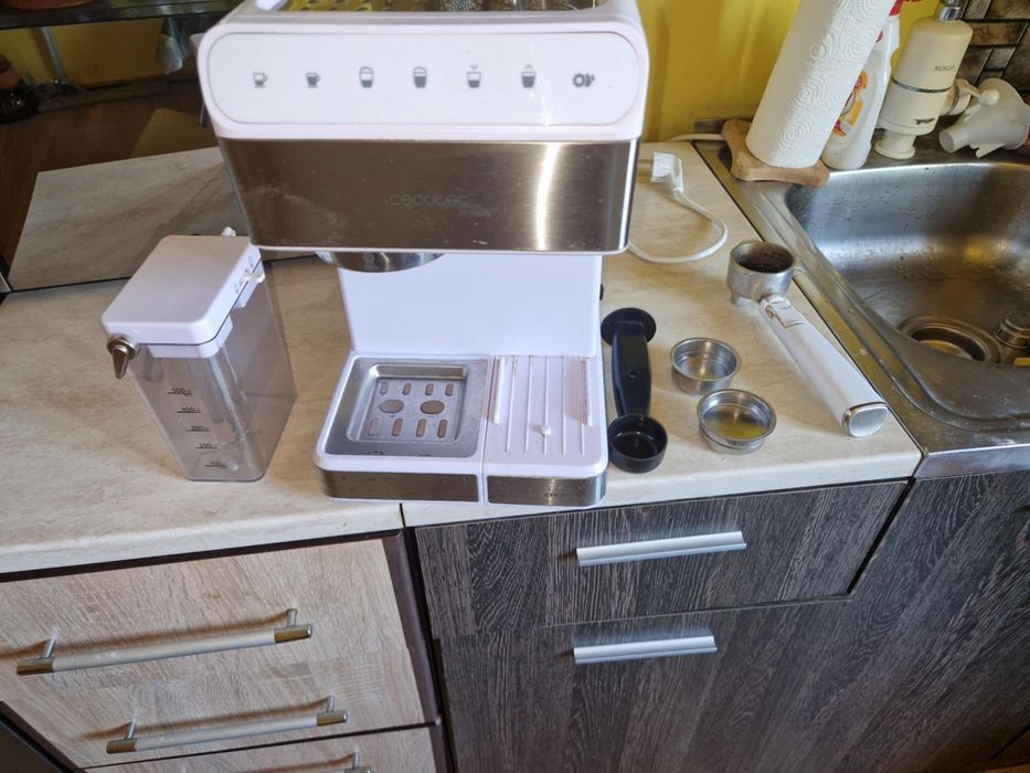 Кафемашина Power Instant-ccino 20 Touch Serie Bianca на фирма Cecotec