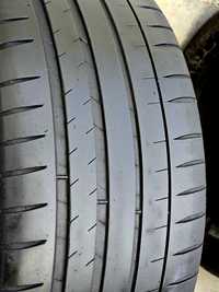 235 35 19 Michelin