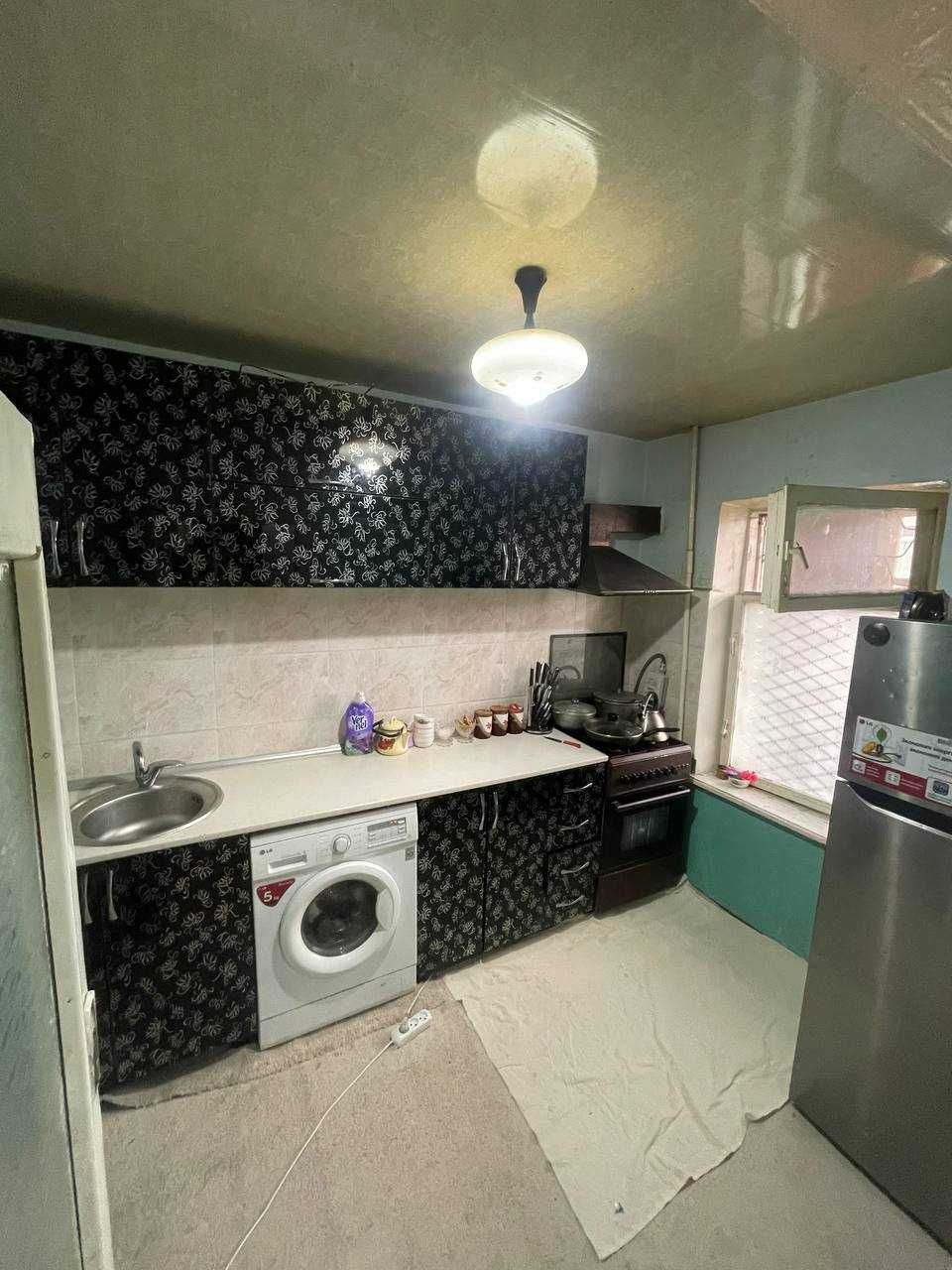 Себзар 2 комнатная квартира продается , 56м2 кирпич , Метро Г.Гулом