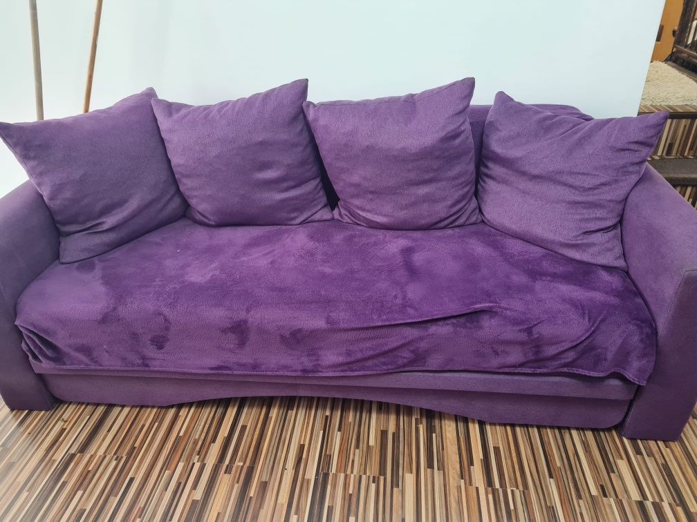 Canapea extensibilă 3 locuri cu ladă depozitare+4 perne