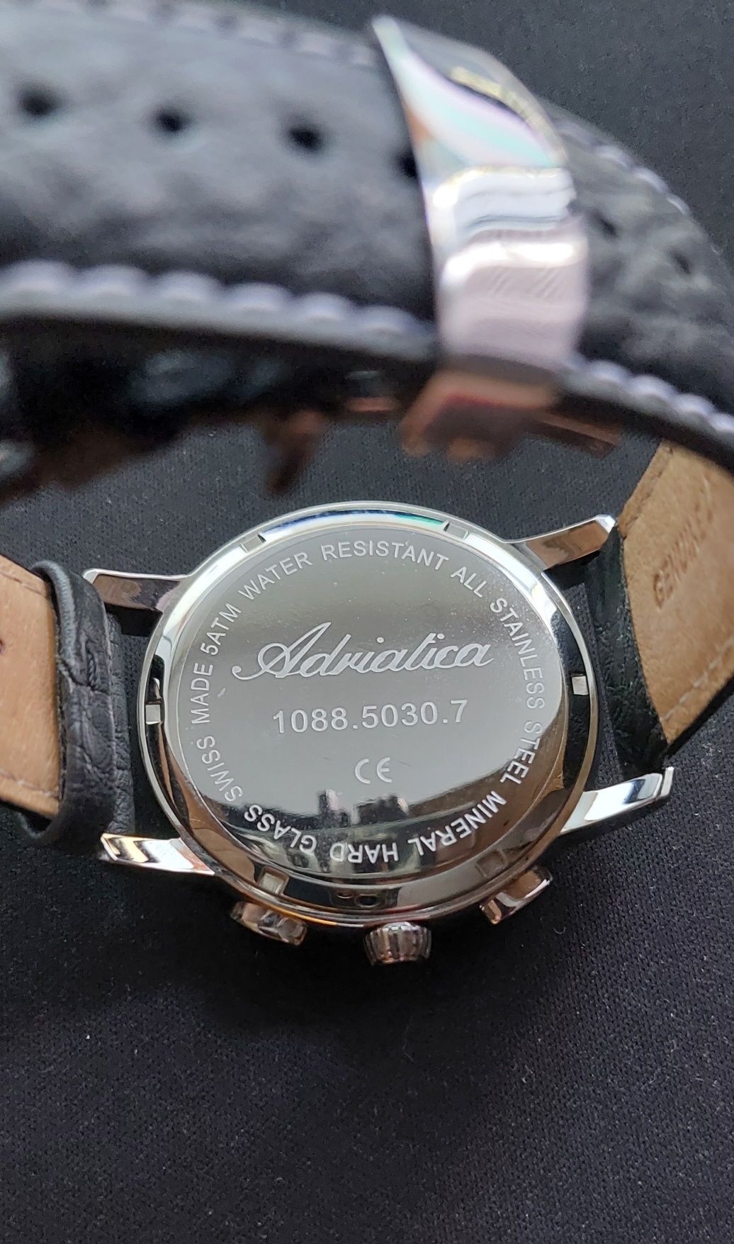Швейцарские мужские часы Adriatica Aviation .