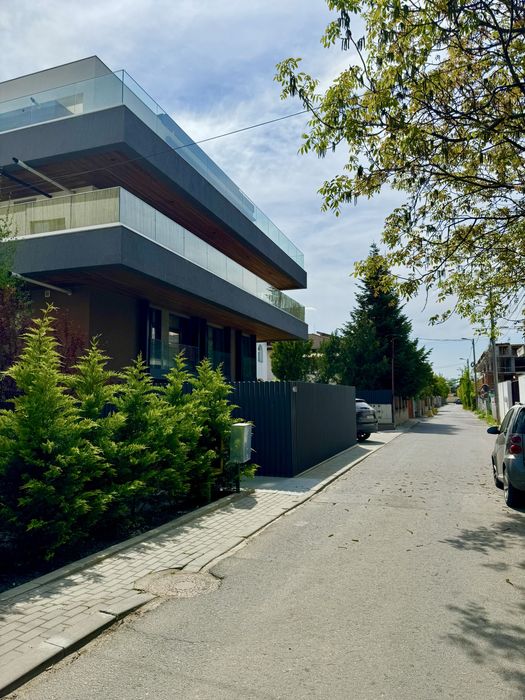 Vand Ap 4 camere - Baneasa - Erou Iancu Nicolae