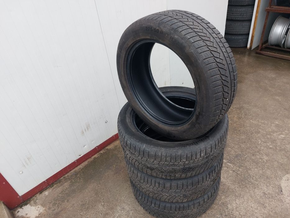 125 lei bucata! Set anvelope M+S/IARNA 225 50 17 Continental