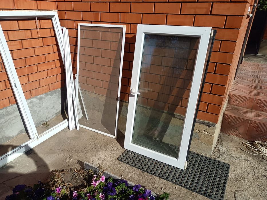 Продам пластиковое окно