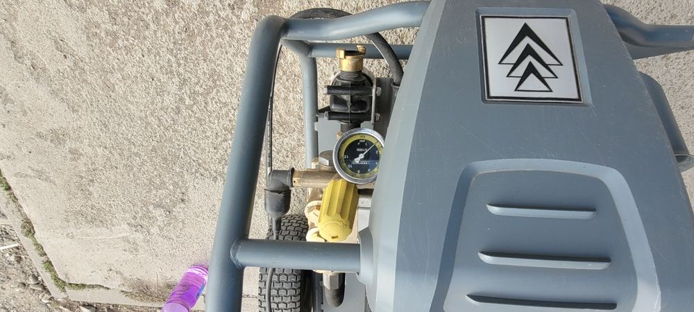 Aparat de spalat cu presiune KARCHER HD 9/50-4 Cage