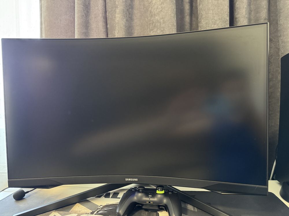 Samsung Odyssey G7 QLED 27”