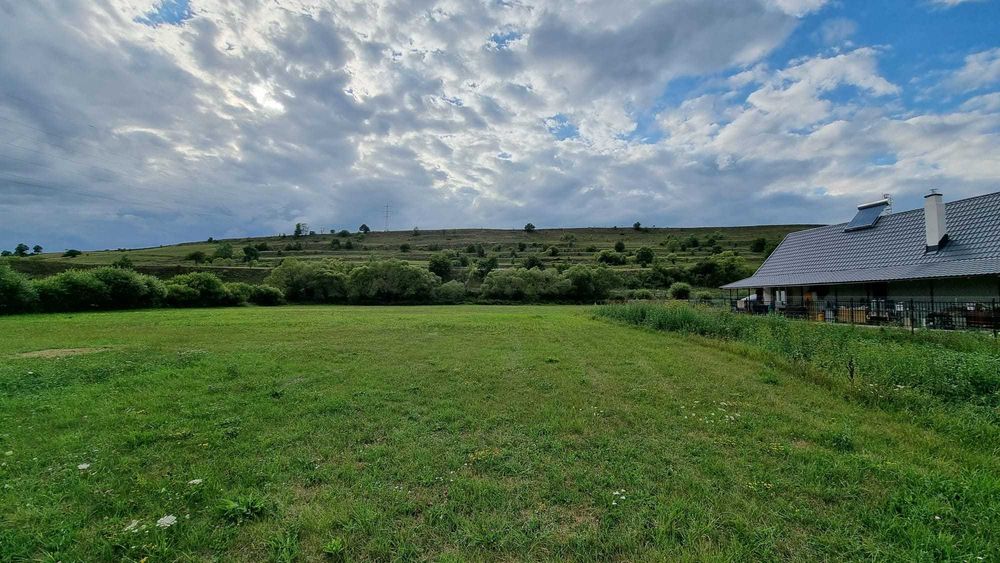 Teren intravilan Toplita, drum asfaltat, 5 minute de centru -3 loturi