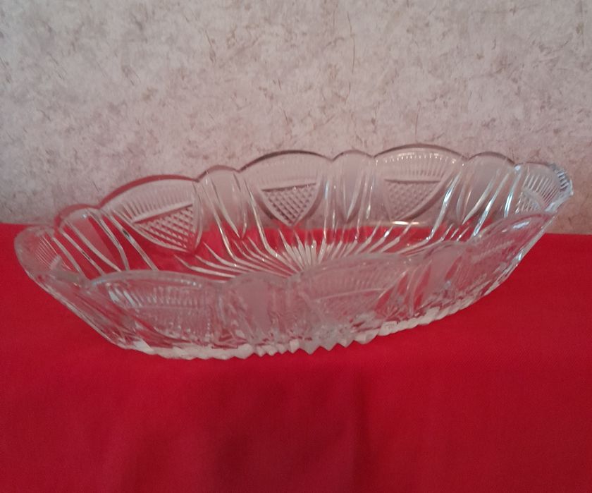 Продам вазу длина 35 ширина.16