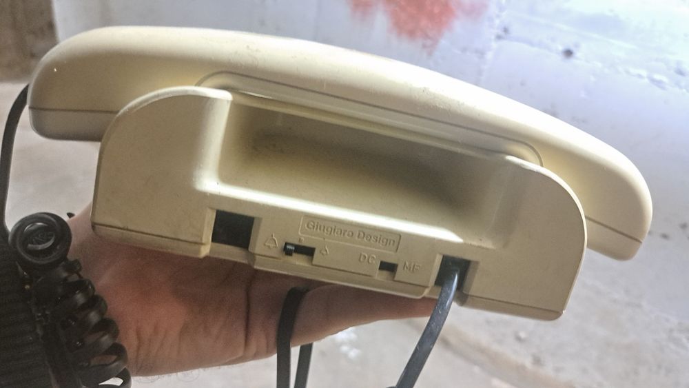 Telefon vechi model ,,SIP"