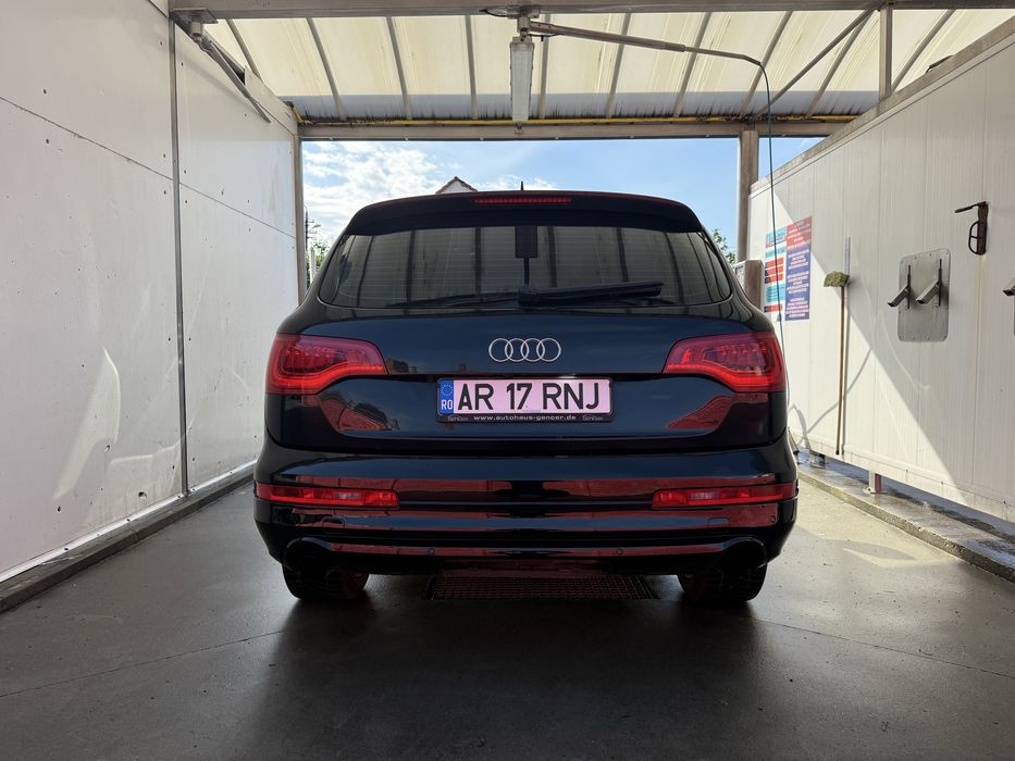 Audi Q7 / An 2010 /  Faceleeft /  Raport CarVertical