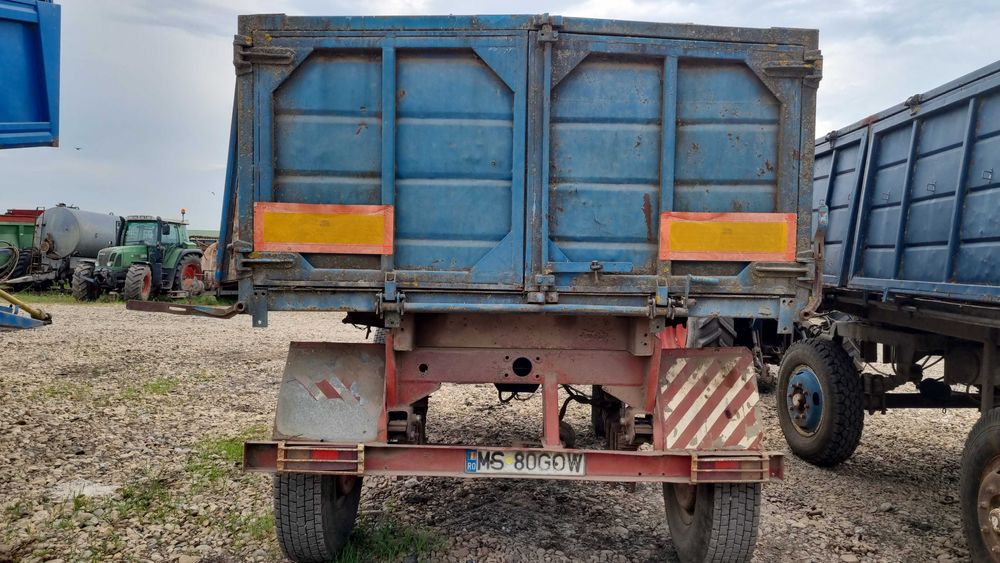 De vanzare remorca auto