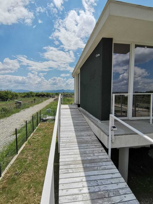 Birou/studio 80mp, gradina 365 mp, Sânpetru, zonă liniștită