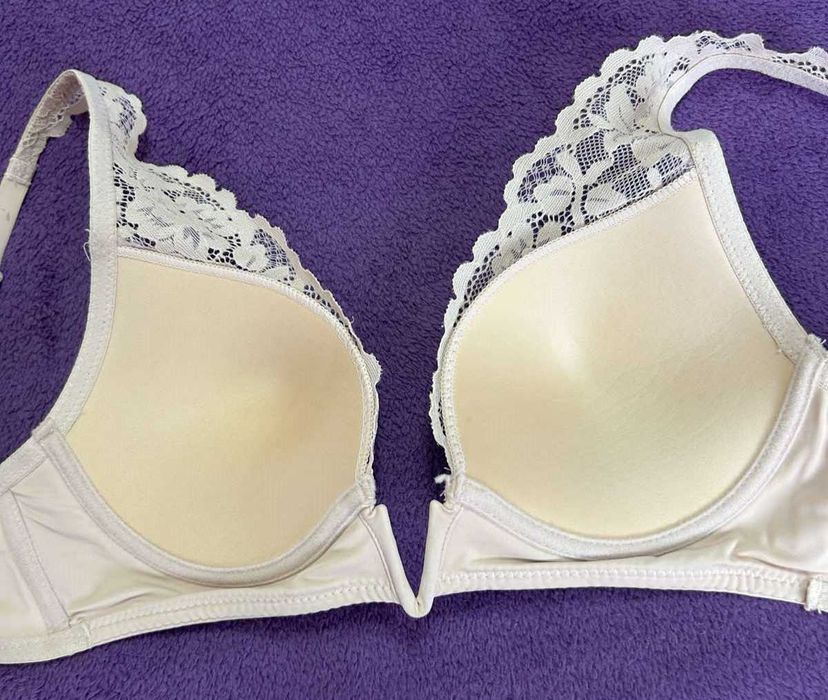 Дамски сутиен бял