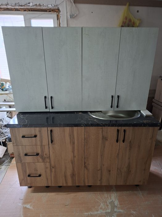 Продам кухный гарнитур новый