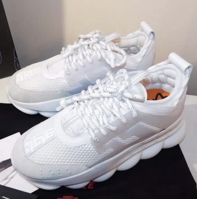 Versace chain reaction